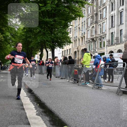 14.06.2026 - REWE Women's Run J. Mangold http://msf.ph/oto/9770578 14.06.2026 09:56:20 Ziel 10018, 10156, 10399, 10547, 11415, 11516 meine-sportfotos.de