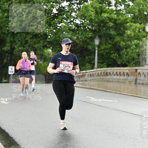 14.06.2026 - REWE Women's Run Dr. Thomas Lammeyer http://msf.ph/oto/9770598 14.06.2026 09:48:16 Laufen 10655, 557 meine-sportfotos.de