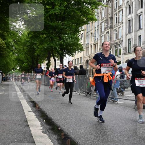 14.06.2026 - REWE Women's Run J. Mangold http://msf.ph/oto/9770621 14.06.2026 09:56:25 Ziel 10156, 10399, 10438, 10465, 10547, 10781, 10782, 11007, 11415, 11516 meine-sportfotos.de