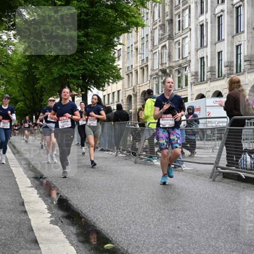 14.06.2026 - REWE Women's Run J. Mangold http://msf.ph/oto/9770660 14.06.2026 09:56:40 Ziel 10167, 10479, 10773, 11055, 11132, 11214, 11283, 11302, 11436, 11509, 11535 meine-sportfotos.de