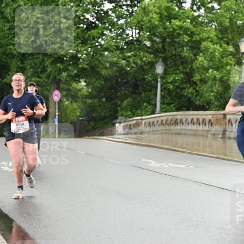 14.06.2026 - REWE Women's Run Dr. Thomas Lammeyer http://msf.ph/oto/9770661 14.06.2026 09:48:21 Laufen 10910, 10588, 7 meine-sportfotos.de