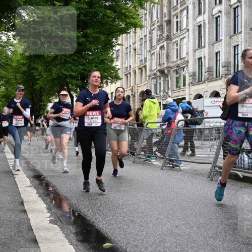 14.06.2026 - REWE Women's Run J. Mangold http://msf.ph/oto/9770670 14.06.2026 09:56:41 Ziel 10167, 10479, 10740, 10773, 11055, 11132, 11214, 11302, 11344, 11436, 11509, 11535 meine-sportfotos.de