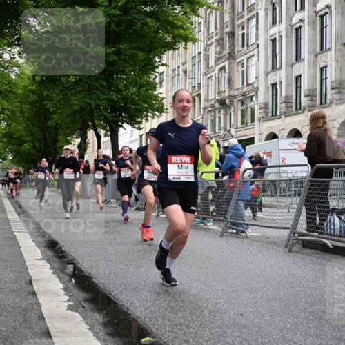 14.06.2026 - REWE Women's Run J. Mangold http://msf.ph/oto/9770759 14.06.2026 09:56:54 Ziel 10131, 10287, 10385, 10463, 10543, 10611, 10835, 10926, 11016 meine-sportfotos.de