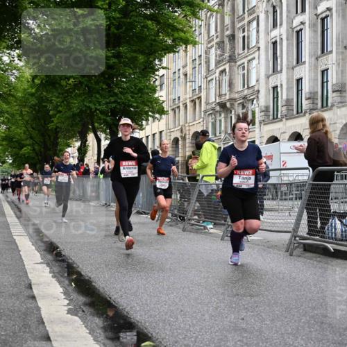 14.06.2026 - REWE Women's Run J. Mangold http://msf.ph/oto/9770776 14.06.2026 09:56:56 Ziel 10131, 10385, 10543, 10611, 10835, 10926, 10976, 11016, 11304 meine-sportfotos.de