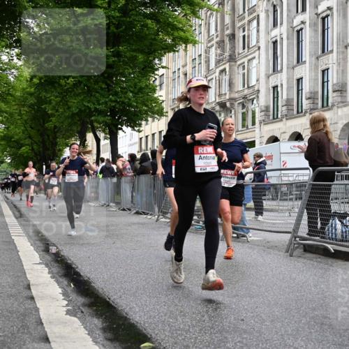 14.06.2026 - REWE Women's Run J. Mangold http://msf.ph/oto/9770780 14.06.2026 09:56:57 Ziel 10131, 10385, 10543, 10611, 10835, 10926, 10976, 11016, 11304 meine-sportfotos.de