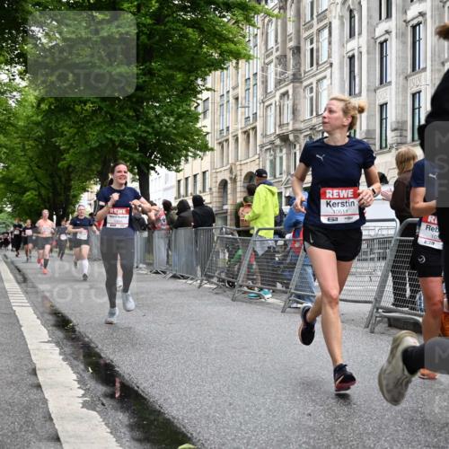 14.06.2026 - REWE Women's Run J. Mangold http://msf.ph/oto/9770789 14.06.2026 09:56:58 Ziel 10131, 10385, 10543, 10611, 10835, 10926, 10976, 11016, 11183, 11304 meine-sportfotos.de