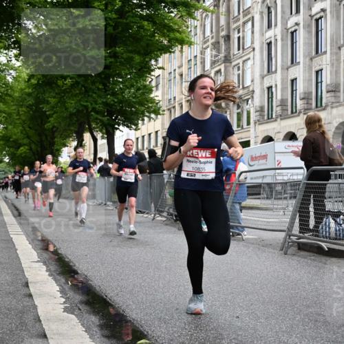 14.06.2026 - REWE Women's Run J. Mangold http://msf.ph/oto/9770799 14.06.2026 09:57:00 Ziel 10075, 10385, 10543, 10611, 10835, 10926, 10976, 11183, 11304 meine-sportfotos.de