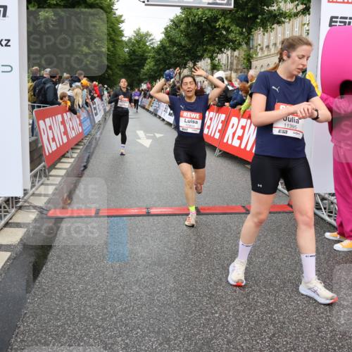 14.06.2026 - REWE Women's Run Strokosch-Dieckow http://msf.ph/oto/9770801 14.06.2026 09:54:24 Ziel 10012, 10235, 10356, 10363, 10434, 10899, 11395, 11502 meine-sportfotos.de