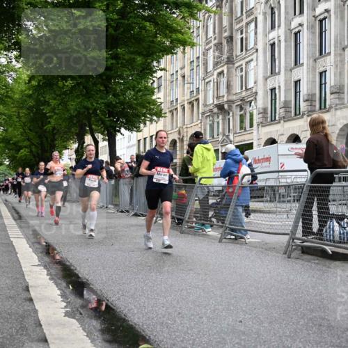 14.06.2026 - REWE Women's Run J. Mangold http://msf.ph/oto/9770802 14.06.2026 09:57:00 Ziel 10075, 10385, 10543, 10611, 10835, 10926, 10976, 11183, 11304 meine-sportfotos.de