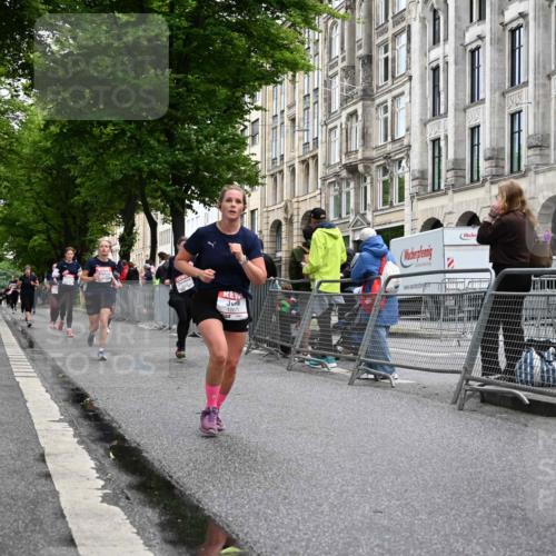 14.06.2026 - REWE Women's Run J. Mangold http://msf.ph/oto/9770832 14.06.2026 09:57:05 Ziel 10075, 10226, 10802, 10901, 10976, 11183, 11262, 11304 meine-sportfotos.de