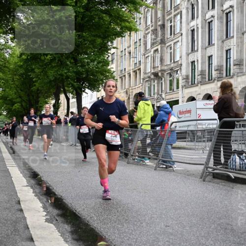 14.06.2026 - REWE Women's Run J. Mangold http://msf.ph/oto/9770836 14.06.2026 09:57:05 Ziel 10075, 10226, 10802, 10901, 10976, 11183, 11262, 11304 meine-sportfotos.de