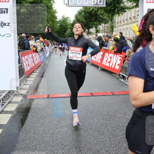 14.06.2026 - REWE Women's Run Strokosch-Dieckow http://msf.ph/oto/9770894 14.06.2026 09:54:26 Ziel 10012, 10063, 10235, 10899, 11395 meine-sportfotos.de