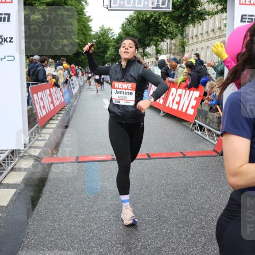 14.06.2026 - REWE Women's Run Strokosch-Dieckow http://msf.ph/oto/9770908 14.06.2026 09:54:26 Ziel 10012, 10063, 10235, 10899, 11395 meine-sportfotos.de