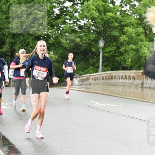 14.06.2026 - REWE Women's Run Dr. Thomas Lammeyer http://msf.ph/oto/9770923 14.06.2026 09:48:41 Laufen 11521, 57 meine-sportfotos.de