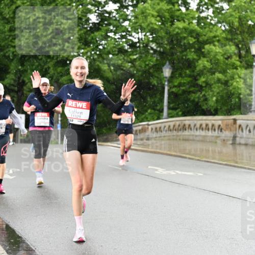 14.06.2026 - REWE Women's Run Dr. Thomas Lammeyer http://msf.ph/oto/9770927 14.06.2026 09:48:41 Laufen 11521, 57 meine-sportfotos.de