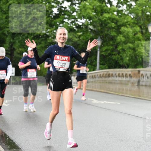 14.06.2026 - REWE Women's Run Dr. Thomas Lammeyer http://msf.ph/oto/9770930 14.06.2026 09:48:42 Laufen 11521, 57 meine-sportfotos.de