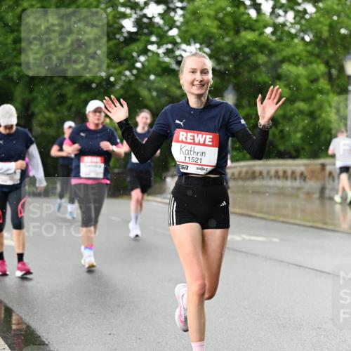 14.06.2026 - REWE Women's Run Dr. Thomas Lammeyer http://msf.ph/oto/9770937 14.06.2026 09:48:42 Laufen 11521, 57 meine-sportfotos.de