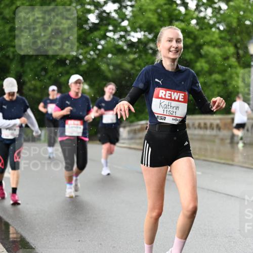 14.06.2026 - REWE Women's Run Dr. Thomas Lammeyer http://msf.ph/oto/9770938 14.06.2026 09:48:42 Laufen 11521, 57 meine-sportfotos.de