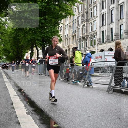 14.06.2026 - REWE Women's Run J. Mangold http://msf.ph/oto/9770983 14.06.2026 09:57:35 Ziel 10193, 10291, 10608, 10912, 11417 meine-sportfotos.de