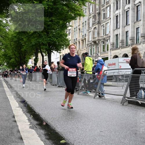 14.06.2026 - REWE Women's Run J. Mangold http://msf.ph/oto/9770998 14.06.2026 09:57:40 Ziel 10069, 10638, 10640, 10912 meine-sportfotos.de