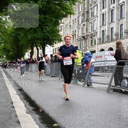 14.06.2026 - REWE Women's Run J. Mangold http://msf.ph/oto/9771000 14.06.2026 09:57:40 Ziel 10069, 10638, 10640, 10912 meine-sportfotos.de