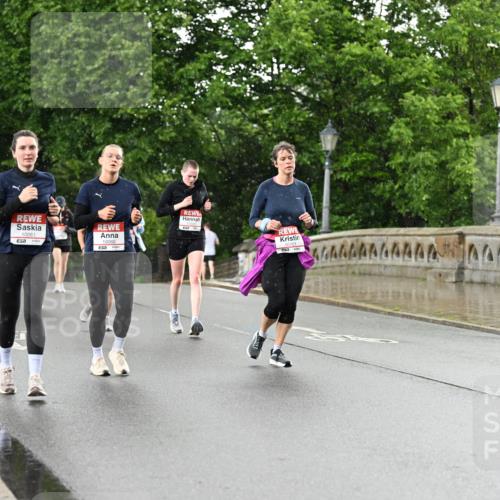 14.06.2026 - REWE Women's Run Dr. Thomas Lammeyer http://msf.ph/oto/9771019 14.06.2026 09:48:48 Laufen 10061, 10060, 444 meine-sportfotos.de