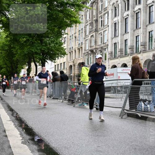 14.06.2026 - REWE Women's Run J. Mangold http://msf.ph/oto/9771045 14.06.2026 09:57:46 Ziel 10069, 10423, 10605, 10638, 10640, 10930, 11370, 11479 meine-sportfotos.de