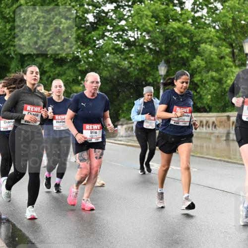14.06.2026 - REWE Women's Run Dr. Thomas Lammeyer http://msf.ph/oto/9771073 14.06.2026 09:48:51 Laufen 11363, 10694, 10271, 11156, 11031, 7 meine-sportfotos.de