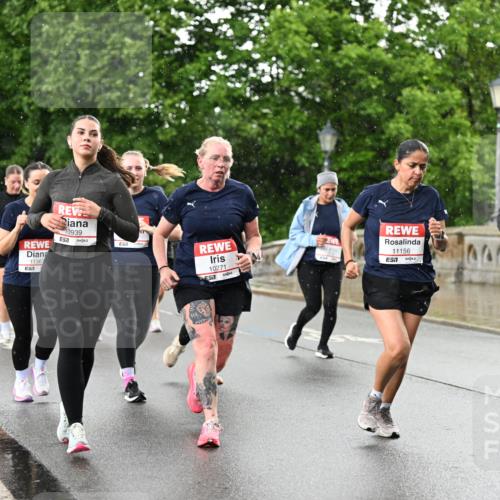 14.06.2026 - REWE Women's Run Dr. Thomas Lammeyer http://msf.ph/oto/9771081 14.06.2026 09:48:52 Laufen 11363, 10939, 51, 10271, 11156, 7, 11031 meine-sportfotos.de