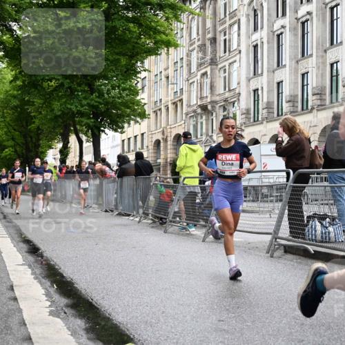 14.06.2026 - REWE Women's Run J. Mangold http://msf.ph/oto/9771089 14.06.2026 09:57:53 Ziel 10338, 10423, 10552, 10706, 10930, 11160, 11240, 11370, 11479, 11528 meine-sportfotos.de