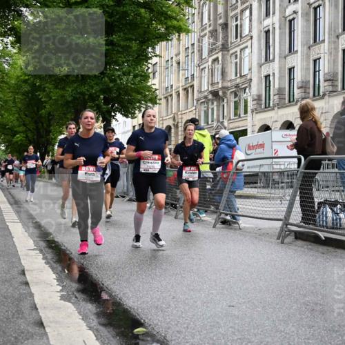 14.06.2026 - REWE Women's Run J. Mangold http://msf.ph/oto/9771093 14.06.2026 09:57:56 Ziel 10338, 10423, 10552, 10706, 11095, 11160, 11240, 11248, 11528 meine-sportfotos.de