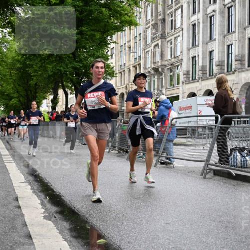 14.06.2026 - REWE Women's Run J. Mangold http://msf.ph/oto/9771101 14.06.2026 09:57:58 Ziel 10338, 10552, 10706, 11095, 11240, 11248, 11528 meine-sportfotos.de