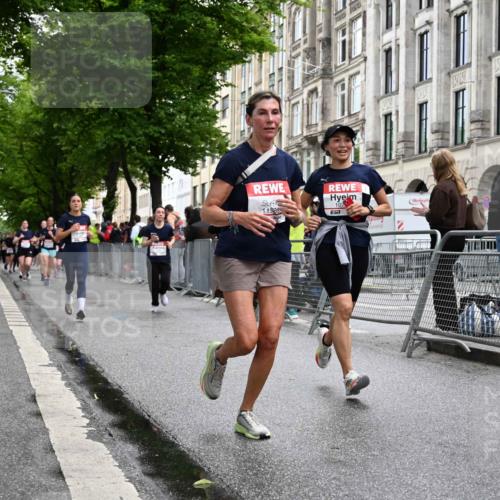 14.06.2026 - REWE Women's Run J. Mangold http://msf.ph/oto/9771104 14.06.2026 09:57:58 Ziel 10338, 10552, 10706, 11095, 11240, 11248, 11528 meine-sportfotos.de