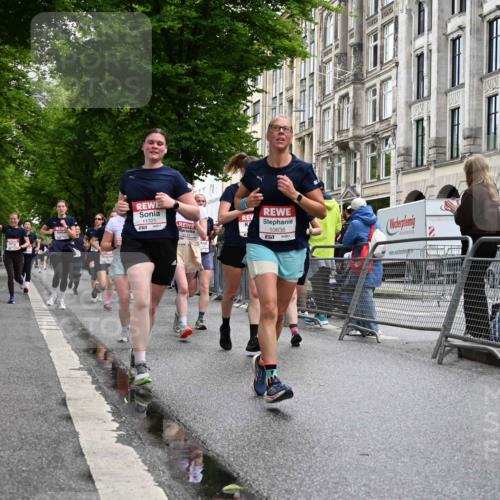 14.06.2026 - REWE Women's Run J. Mangold http://msf.ph/oto/9771116 14.06.2026 09:58:05 Ziel 10031, 10033, 10034, 10067, 10133, 10134, 10344, 10492, 10590, 10636, 10875, 10895, 11046, 11095, 11155, 11248, 11307, 11309, 11325, 11343, 11533 meine-sportfotos.de