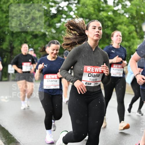 14.06.2026 - REWE Women's Run Dr. Thomas Lammeyer http://msf.ph/oto/9771131 14.06.2026 09:48:53 Laufen 11363, 10939, 10271, 51 meine-sportfotos.de