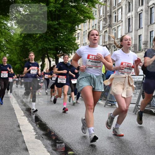14.06.2026 - REWE Women's Run J. Mangold http://msf.ph/oto/9771139 14.06.2026 09:58:07 Ziel 10031, 10033, 10034, 10067, 10092, 10133, 10134, 10344, 10492, 10590, 10636, 10659, 10875, 10895, 11046, 11155, 11307, 11309, 11325, 11343, 11386, 11533 meine-sportfotos.de
