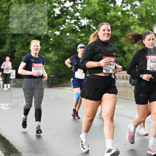 14.06.2026 - REWE Women's Run Dr. Thomas Lammeyer http://msf.ph/oto/9771161 14.06.2026 09:48:55 Laufen 10672, 10474 meine-sportfotos.de