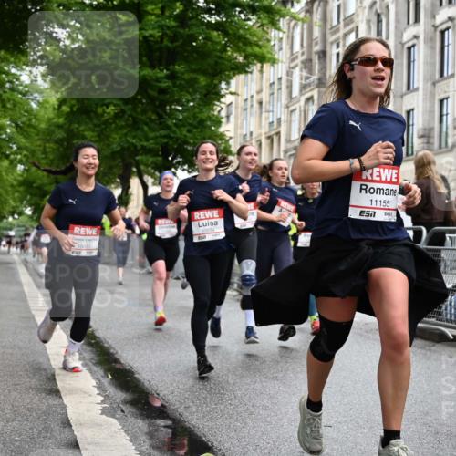 14.06.2026 - REWE Women's Run J. Mangold http://msf.ph/oto/9771165 14.06.2026 09:58:10 Ziel 10031, 10033, 10034, 10067, 10092, 10133, 10134, 10341, 10344, 10492, 10590, 10636, 10659, 10811, 10875, 10895, 10934, 11046, 11155, 11307, 11309, 11325, 11332, 11343, 11386, 11533 meine-sportfotos.de