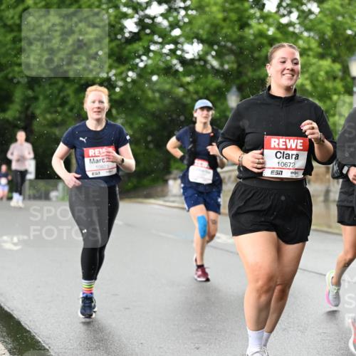 14.06.2026 - REWE Women's Run Dr. Thomas Lammeyer http://msf.ph/oto/9771166 14.06.2026 09:48:55 Laufen 10823, 10672, 7, 10474 meine-sportfotos.de