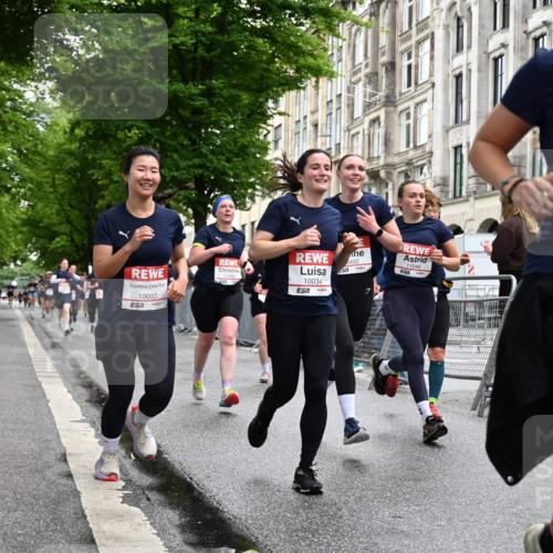 14.06.2026 - REWE Women's Run J. Mangold http://msf.ph/oto/9771167 14.06.2026 09:58:11 Ziel 10031, 10033, 10034, 10067, 10092, 10133, 10134, 10341, 10344, 10492, 10590, 10659, 10811, 10875, 10895, 10934, 11046, 11155, 11307, 11309, 11332, 11343, 11386, 11533 meine-sportfotos.de