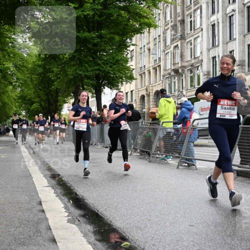 14.06.2026 - REWE Women's Run J. Mangold http://msf.ph/oto/9771186 14.06.2026 09:58:15 Ziel 10033, 10034, 10092, 10341, 10492, 10659, 10661, 10811, 10934, 10937, 11046, 11332, 11343, 11386, 11411, 11477 meine-sportfotos.de