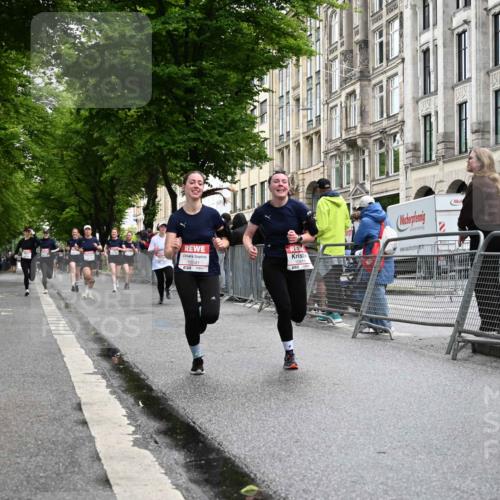 14.06.2026 - REWE Women's Run J. Mangold http://msf.ph/oto/9771191 14.06.2026 09:58:15 Ziel 10033, 10034, 10092, 10341, 10492, 10659, 10661, 10811, 10934, 10937, 11046, 11332, 11343, 11386, 11411, 11477 meine-sportfotos.de