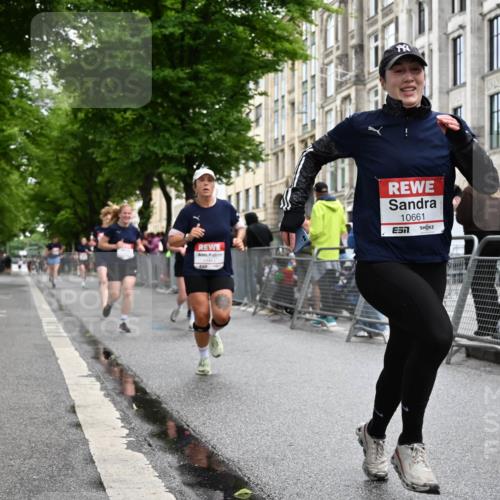 14.06.2026 - REWE Women's Run J. Mangold http://msf.ph/oto/9771222 14.06.2026 09:58:20 Ziel 10054, 10056, 10341, 10427, 10661, 10680, 10811, 10937, 11332, 11411, 11477 meine-sportfotos.de