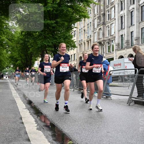 14.06.2026 - REWE Women's Run J. Mangold http://msf.ph/oto/9771238 14.06.2026 09:58:22 Ziel 10054, 10056, 10427, 10661, 10680, 10937, 11411, 11477 meine-sportfotos.de