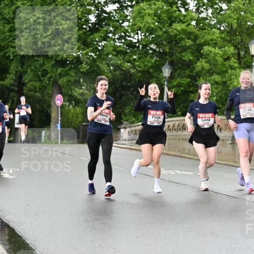 14.06.2026 - REWE Women's Run Dr. Thomas Lammeyer http://msf.ph/oto/9771239 14.06.2026 09:49:08 Laufen 10009, 10007, 10008, 10006 meine-sportfotos.de