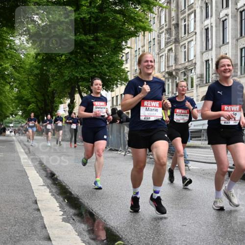 14.06.2026 - REWE Women's Run J. Mangold http://msf.ph/oto/9771246 14.06.2026 09:58:23 Ziel 10054, 10056, 10065, 10070, 10410, 10427, 10661, 10680, 10937, 11411, 11477 meine-sportfotos.de