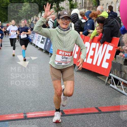 14.06.2026 - REWE Women's Run Strokosch-Dieckow http://msf.ph/oto/9771272 14.06.2026 09:54:37 Ziel 10063, 10299, 10392, 10440, 10704, 10806, 11368, 11499 meine-sportfotos.de