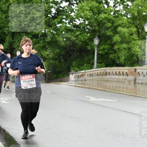 14.06.2026 - REWE Women's Run Dr. Thomas Lammeyer http://msf.ph/oto/9771281 14.06.2026 09:49:12 Laufen 10582 meine-sportfotos.de