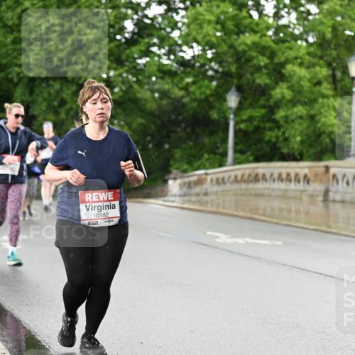 14.06.2026 - REWE Women's Run Dr. Thomas Lammeyer http://msf.ph/oto/9771288 14.06.2026 09:49:12 Laufen 10582, 51 meine-sportfotos.de