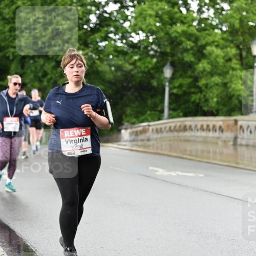 14.06.2026 - REWE Women's Run Dr. Thomas Lammeyer http://msf.ph/oto/9771291 14.06.2026 09:49:12 Laufen 10582 meine-sportfotos.de